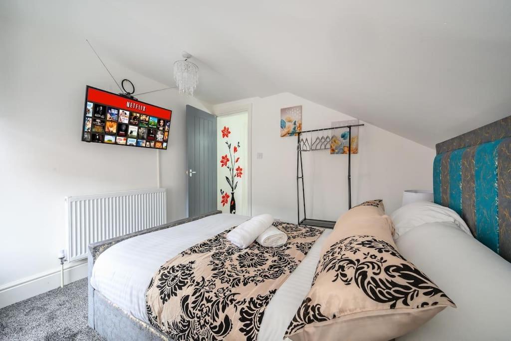 -16Pt- For Your Relaxed & Cosy Stay & Free Parking Лидс Экстерьер фото